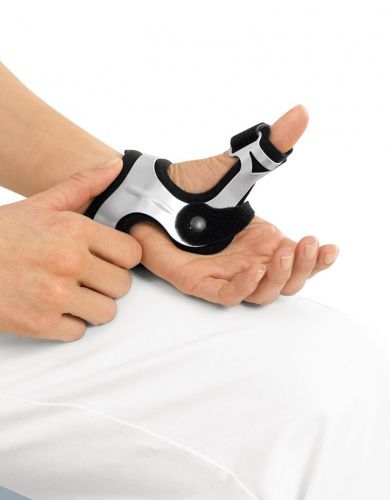 Ортез на лучезапястный сустав R140-3 Medi, сильная фиксация купить в OrtoMir24